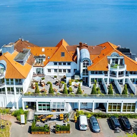 Seehotel Faehrhaus 4*