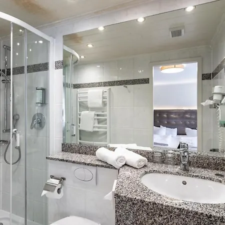 فندق Seehotel Faehrhaus باد سفيشنآن