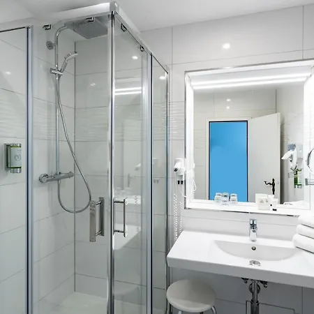 فندق Seehotel Faehrhaus 4*