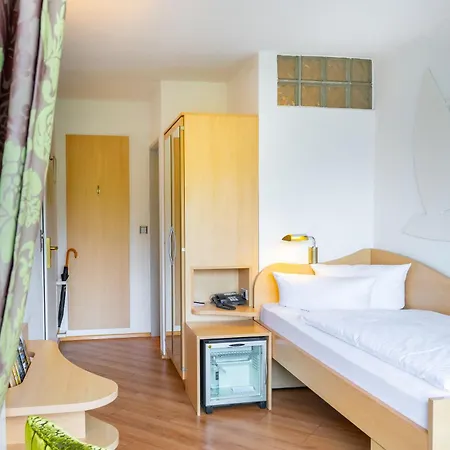 Seehotel Faehrhaus 4*