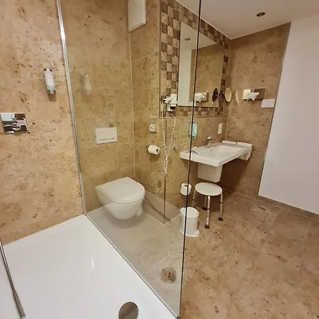Seehotel Faehrhaus Hotell 4*