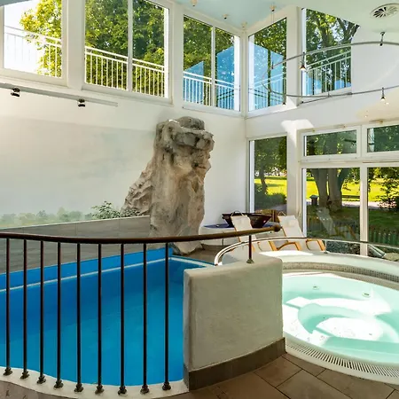 Seehotel Faehrhaus Бад-Цвишенан