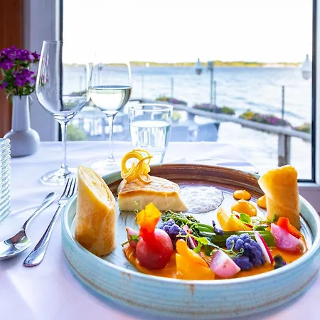 Seehotel Faehrhaus Hotell