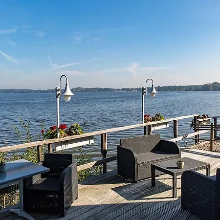 Seehotel Faehrhaus 4*