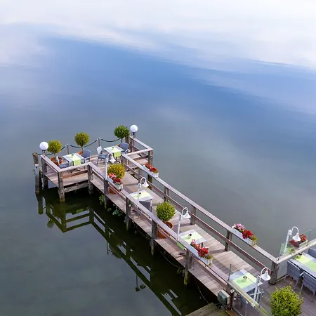 Seehotel Faehrhaus Hotell