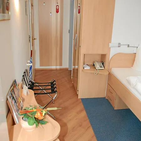 Seehotel Faehrhaus 4*
