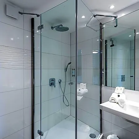 Seehotel Faehrhaus باد سفيشنآن