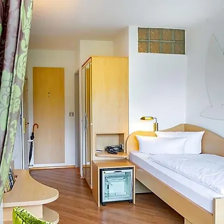 Seehotel Faehrhaus 4*